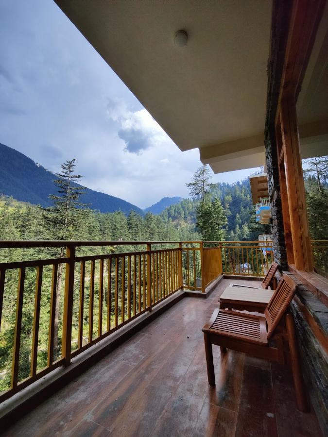 The Woodpecker Inn & Cafe, Jibhi Luaran gambar